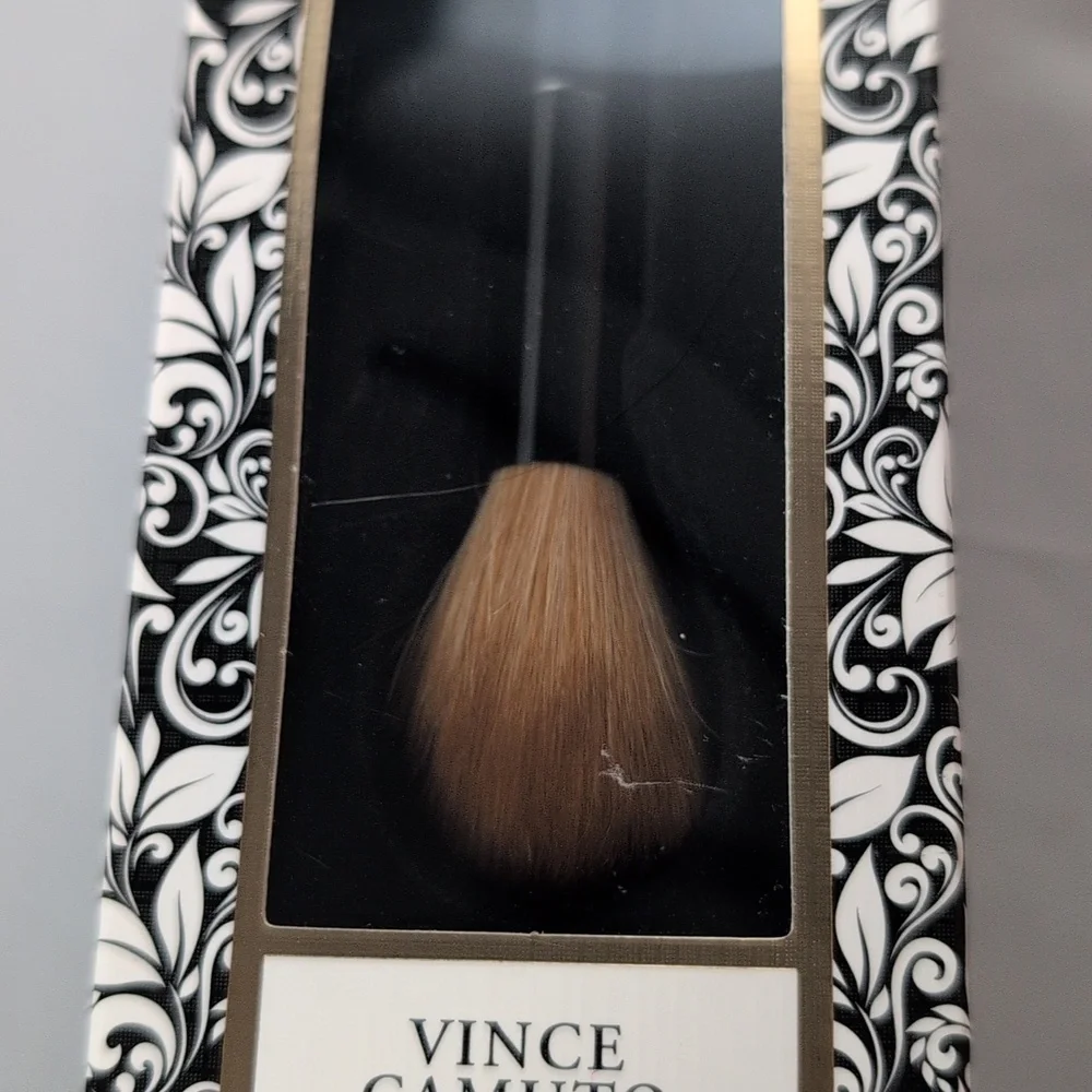 Vince Camuto Luxury Beauty Collection Duo Face Brush Black Handle